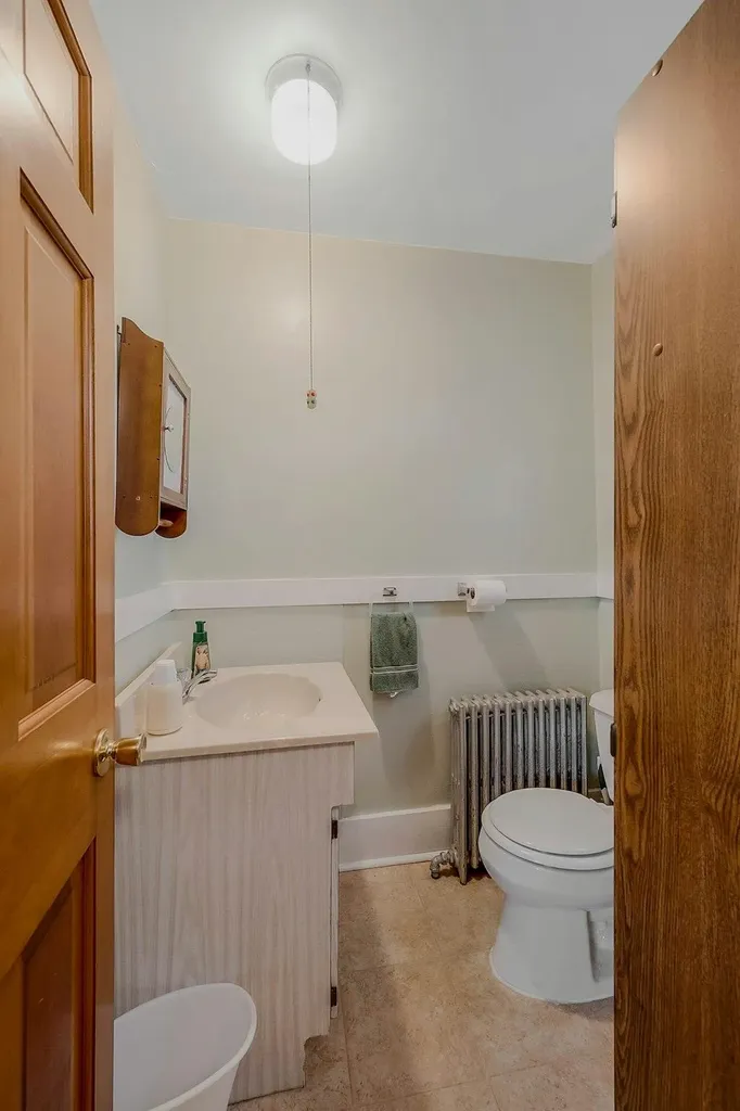 30 Hallock Street Riverhead NY 11901
