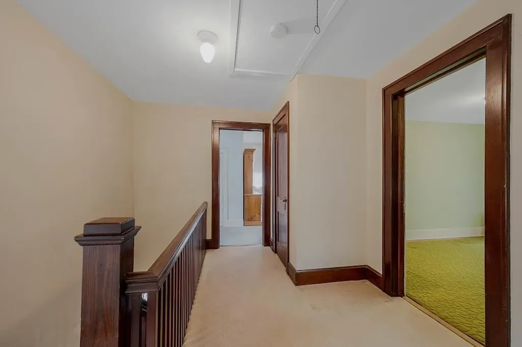 30 Hallock Street Riverhead NY 11901