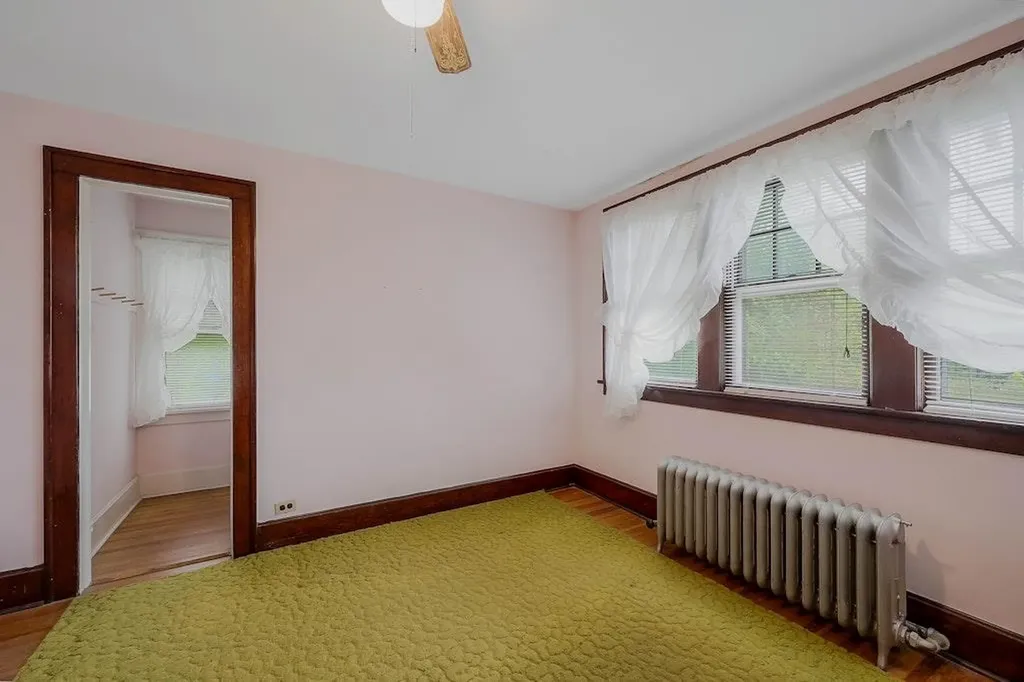 30 Hallock Street Riverhead NY 11901