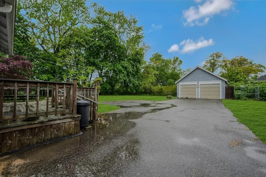 30 Hallock Street Riverhead NY 11901