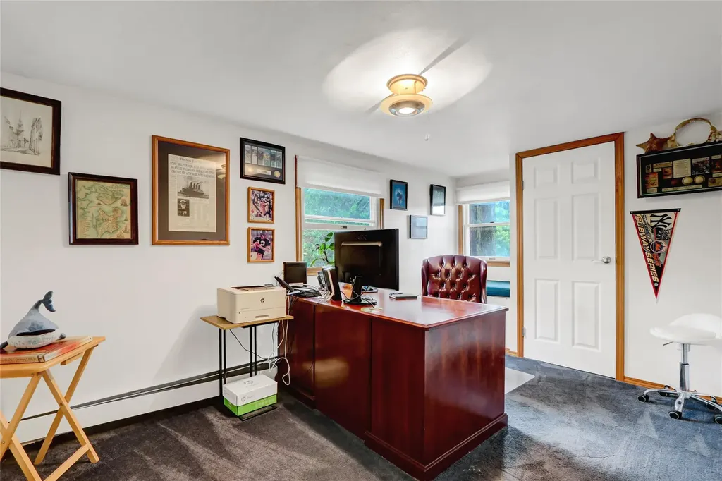 34 Sams Path Rocky Point NY 11778