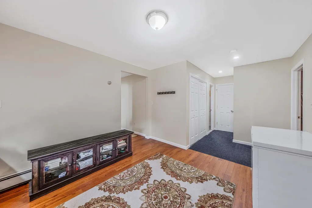 4 Flintlock Lane Selden NY 11784