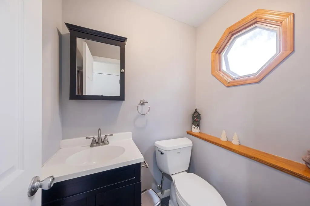 4 Flintlock Lane Selden NY 11784