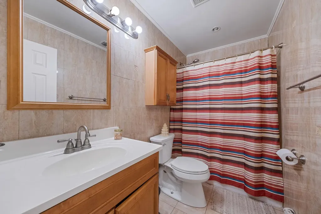 4 Flintlock Lane Selden NY 11784