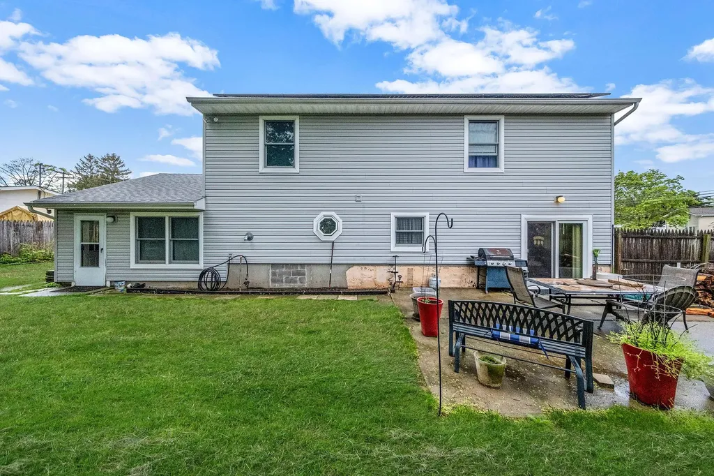 4 Flintlock Lane Selden NY 11784