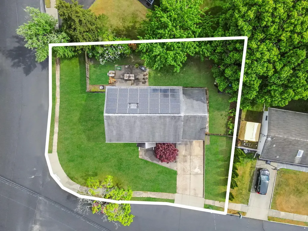 4 Flintlock Lane Selden NY 11784