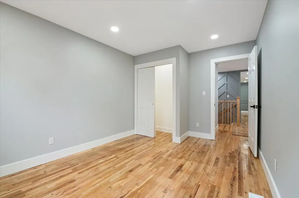 12 Graystone Lane Smithtown NY 11787