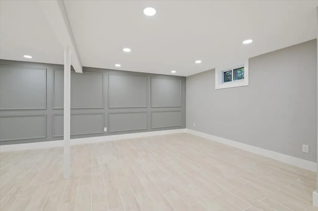 12 Graystone Lane Smithtown NY 11787