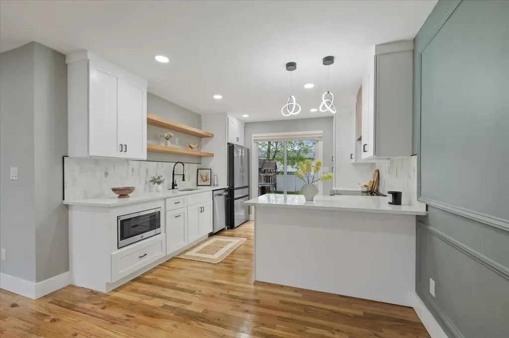 12 Graystone Lane Smithtown NY 11787