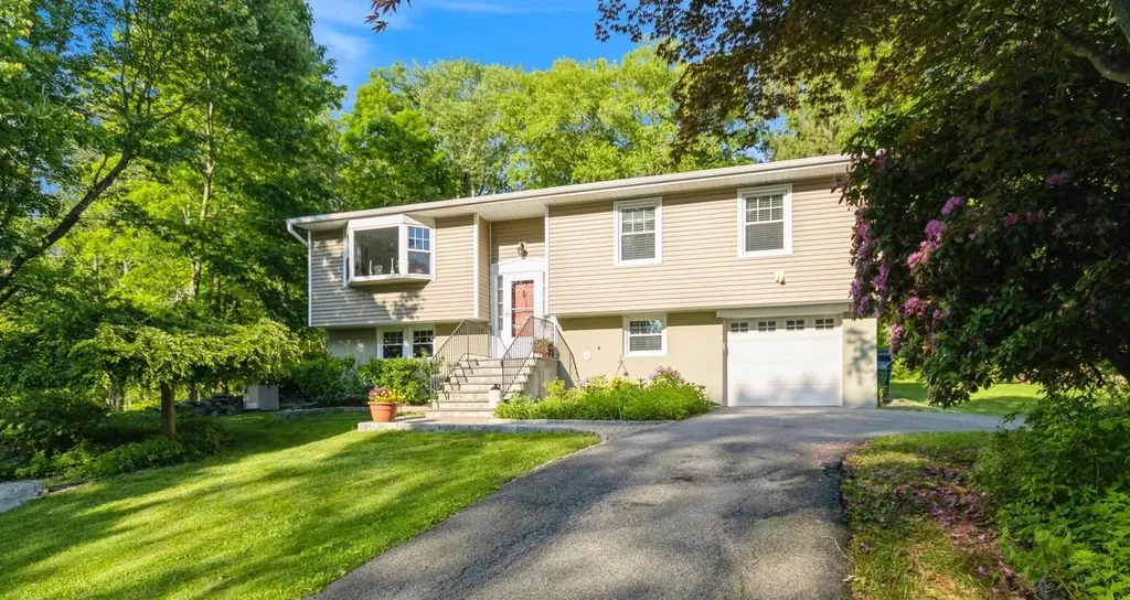 144 Shear Hill Road Mahopac NY 10541