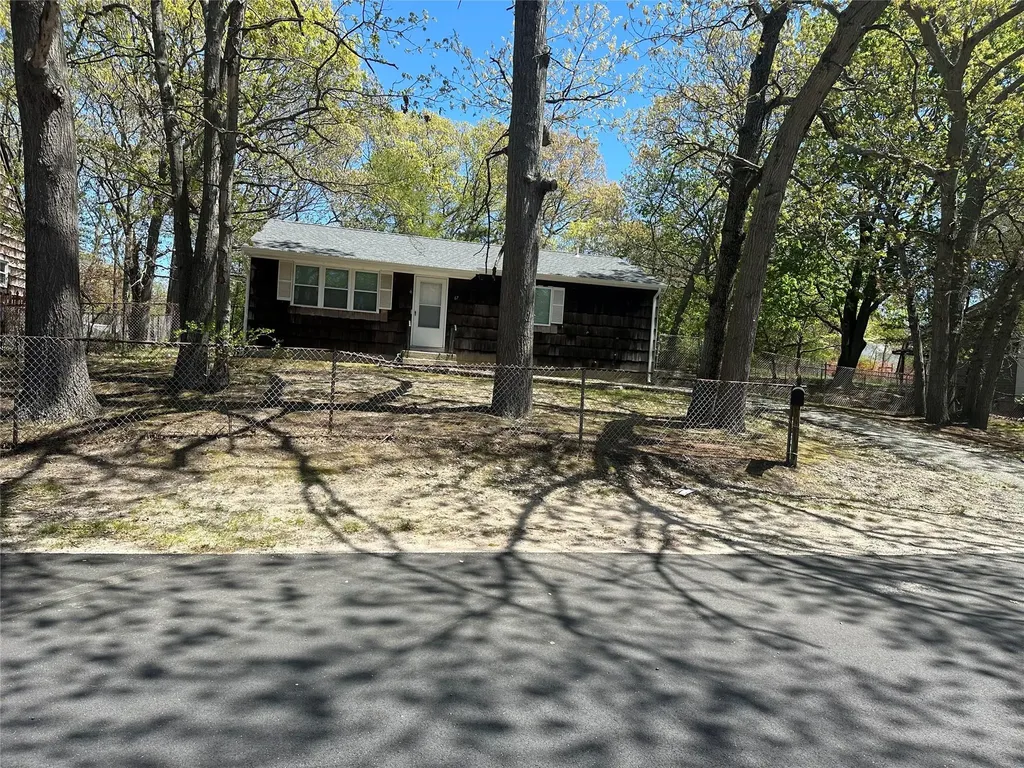 67 Judith Drive Coram NY 11727