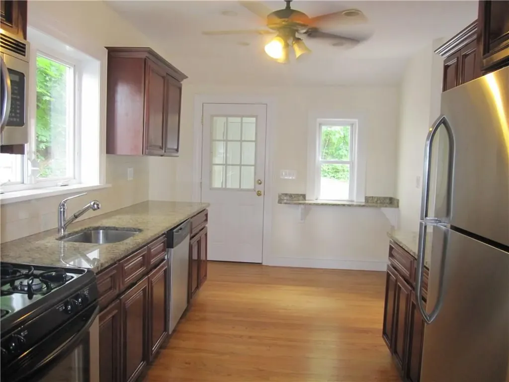 8 Winthrop Avenue Larchmont NY 10538