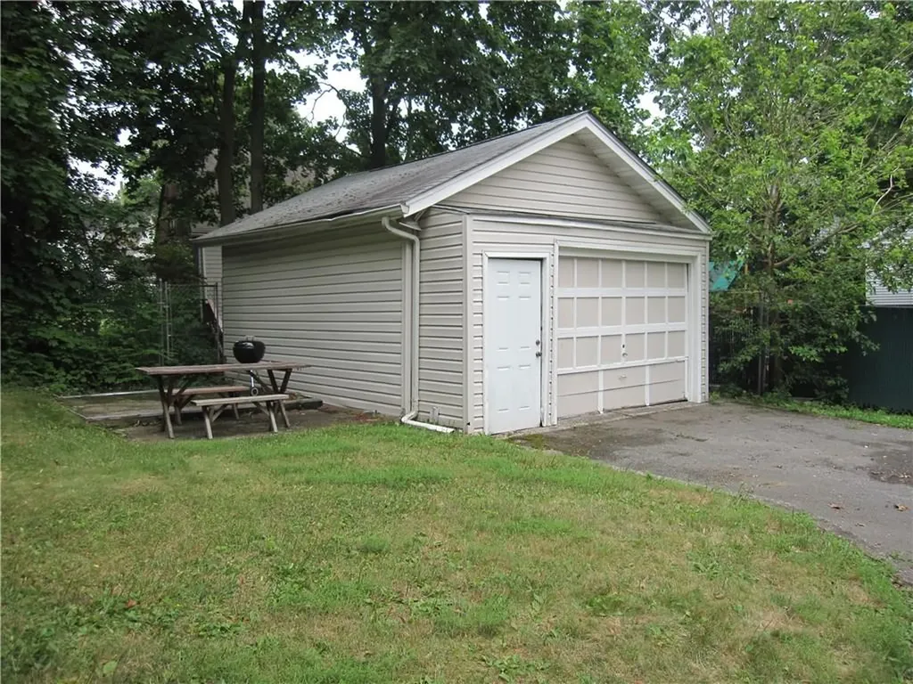 8 Winthrop Avenue Larchmont NY 10538
