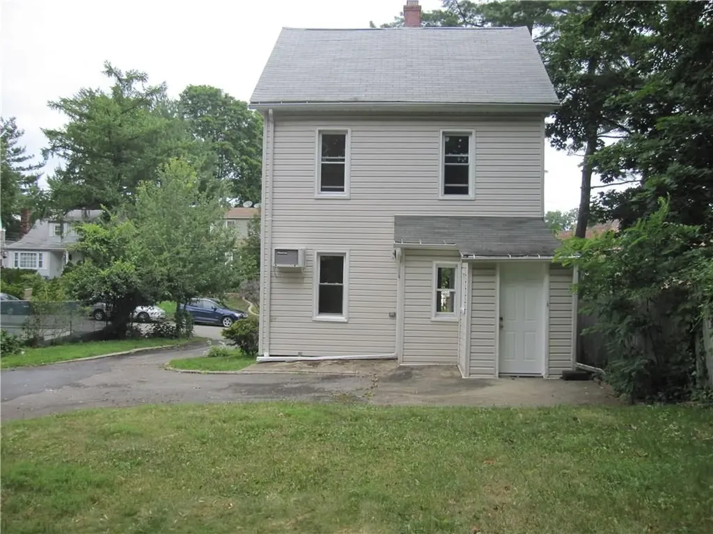 8 Winthrop Avenue Larchmont NY 10538