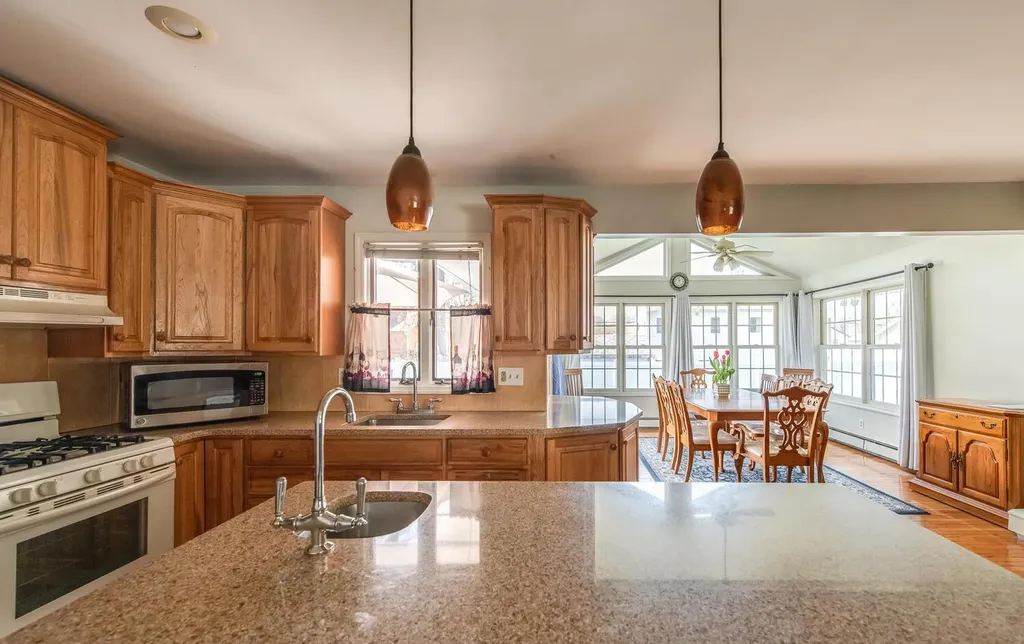 15 Simmons Drive Saugerties NY 12477