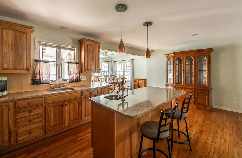 15 Simmons Drive Saugerties NY 12477
