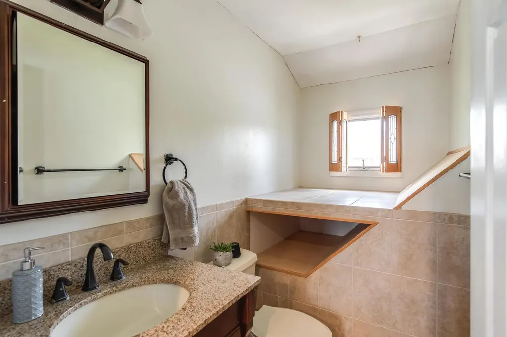15 Simmons Drive Saugerties NY 12477