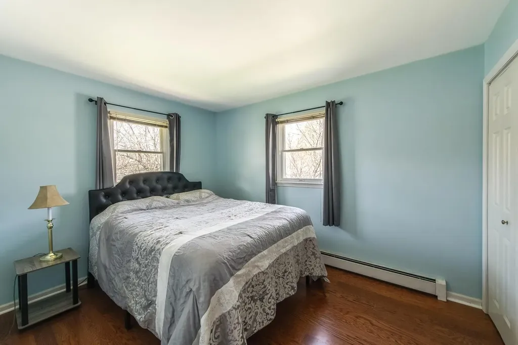 15 Simmons Drive Saugerties NY 12477