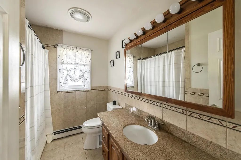 15 Simmons Drive Saugerties NY 12477