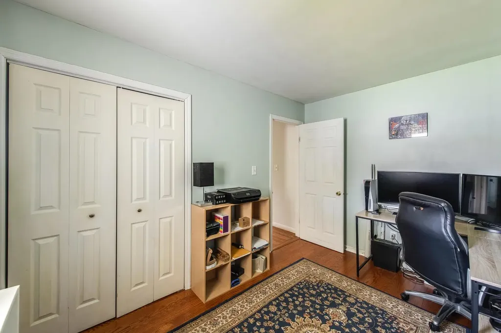 15 Simmons Drive Saugerties NY 12477