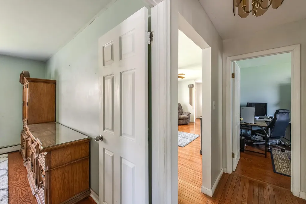 15 Simmons Drive Saugerties NY 12477