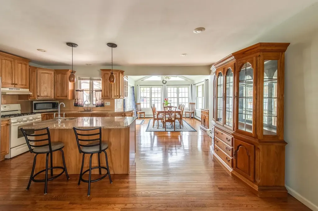 15 Simmons Drive Saugerties NY 12477