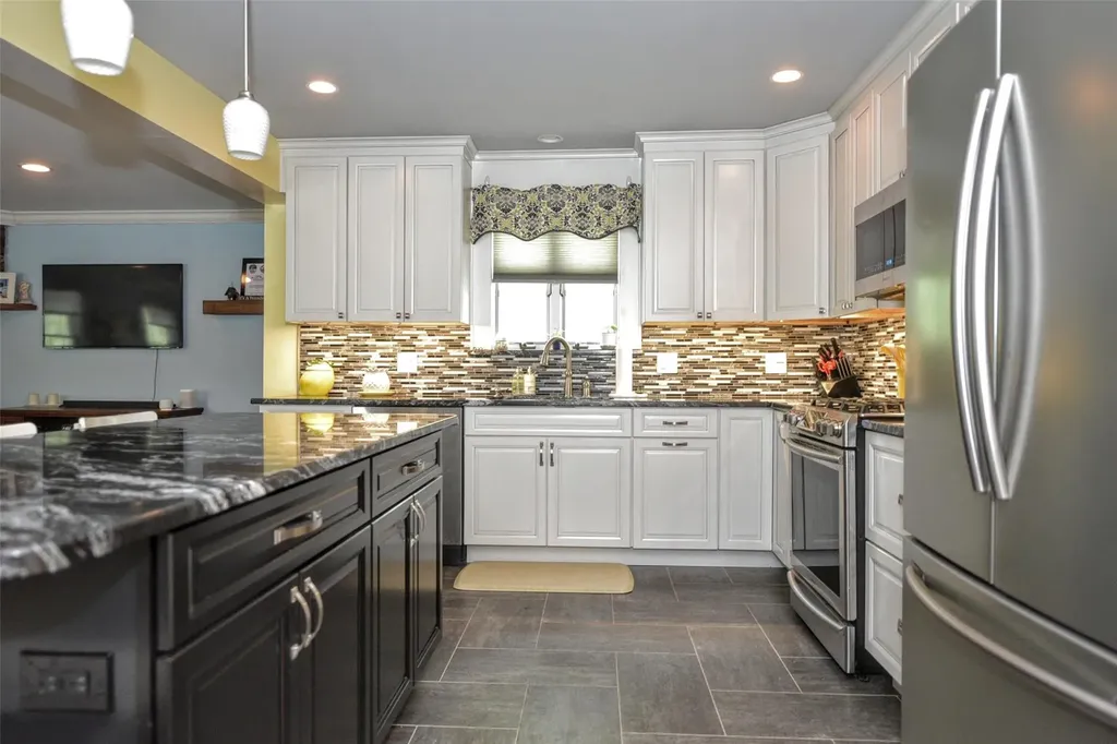 32 Maplewood Boulevard Suffern NY 10901
