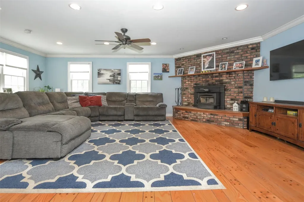 32 Maplewood Boulevard Suffern NY 10901