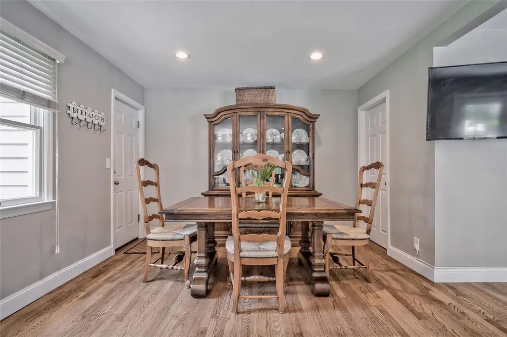 55 Hillside Avenue Saint James NY 11780