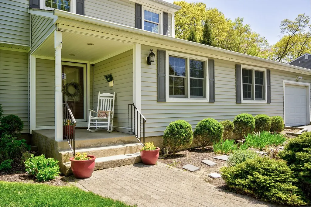 55 Hillside Avenue Saint James NY 11780