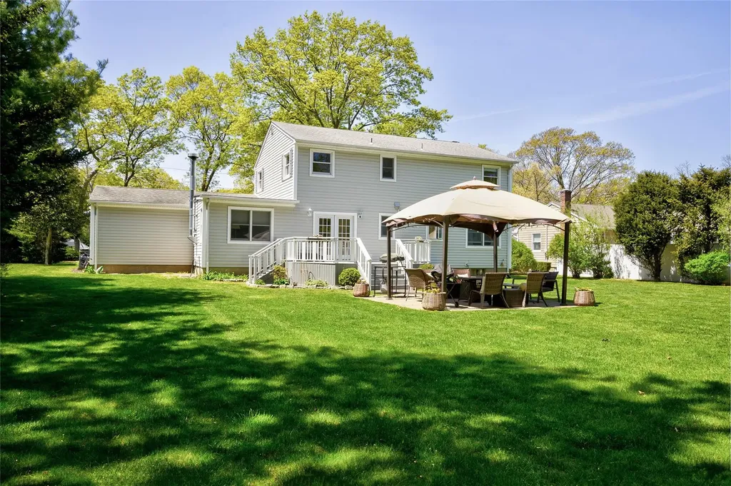 55 Hillside Avenue Saint James NY 11780