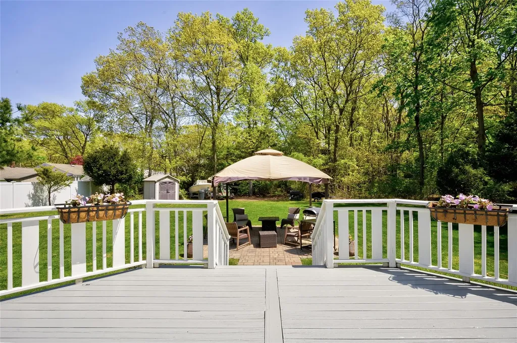 55 Hillside Avenue Saint James NY 11780