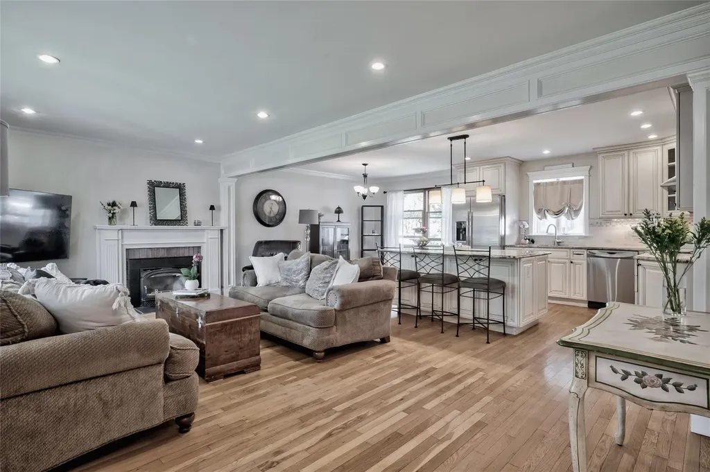 55 Hillside Avenue Saint James NY 11780