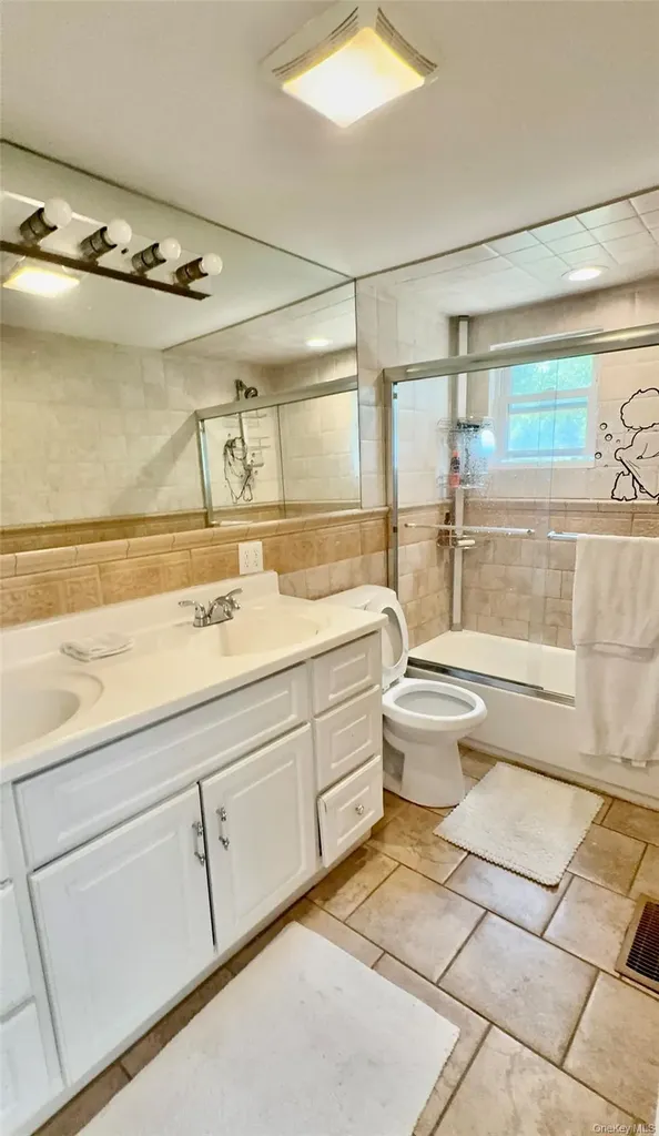 519 Sweezy Avenue Riverhead NY 11901