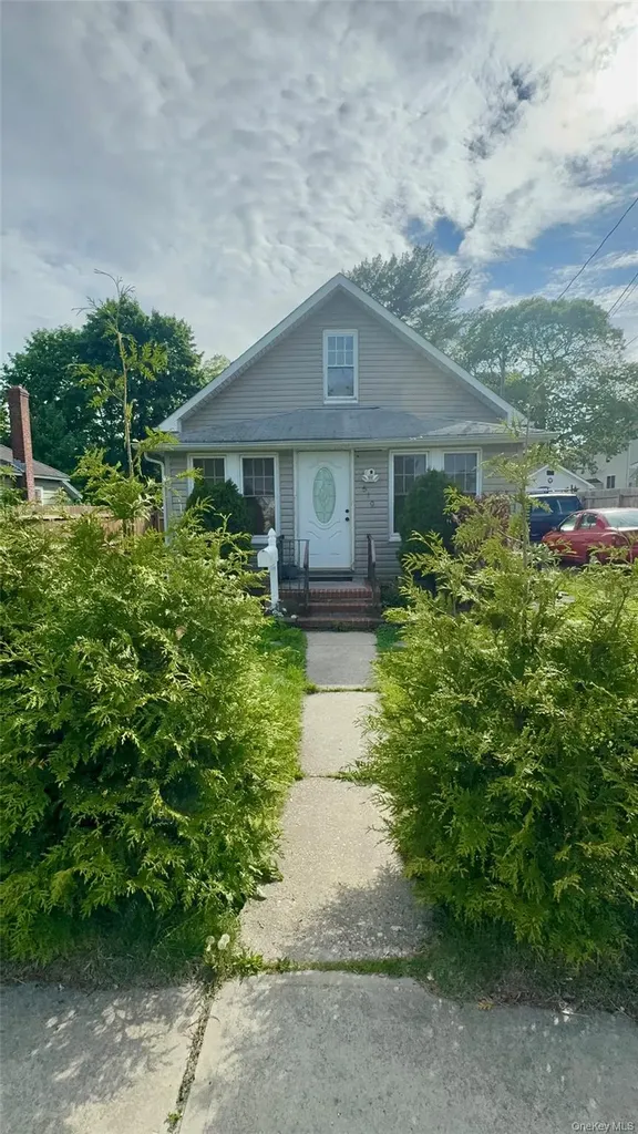 519 Sweezy Avenue Riverhead NY 11901