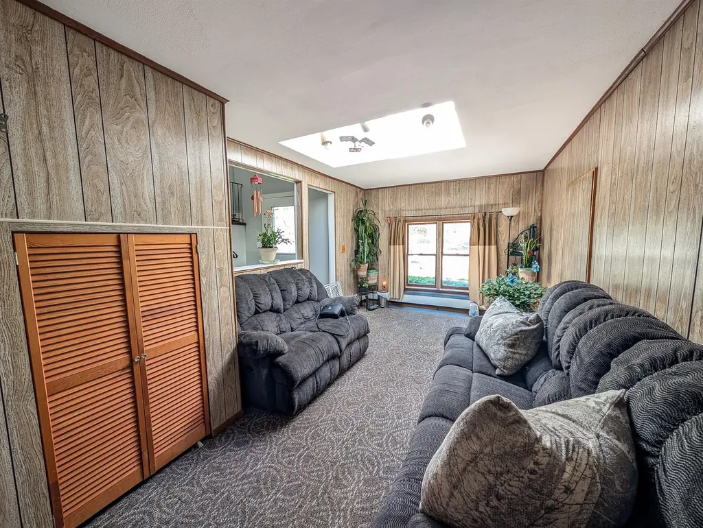 40 E Belmont Street Bay Shore NY 11706