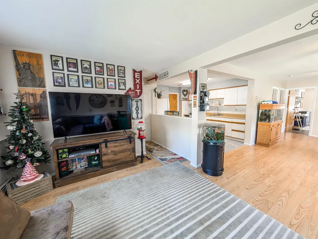 40 E Belmont Street Bay Shore NY 11706