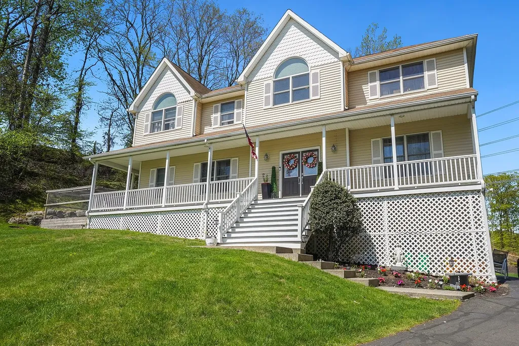 14 Fillmore Drive Stony Point NY 10980