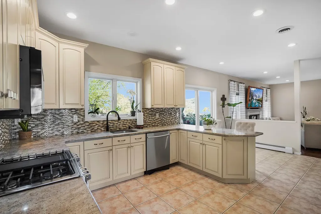 14 Fillmore Drive Stony Point NY 10980