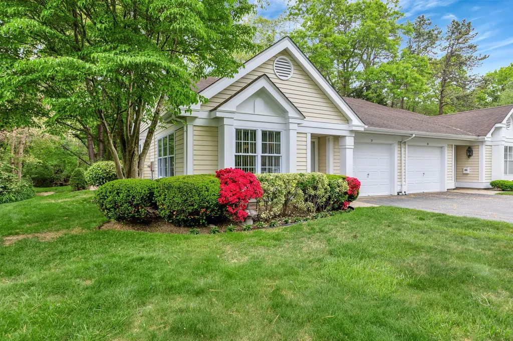 71 Glen Drive Ridge NY 11961