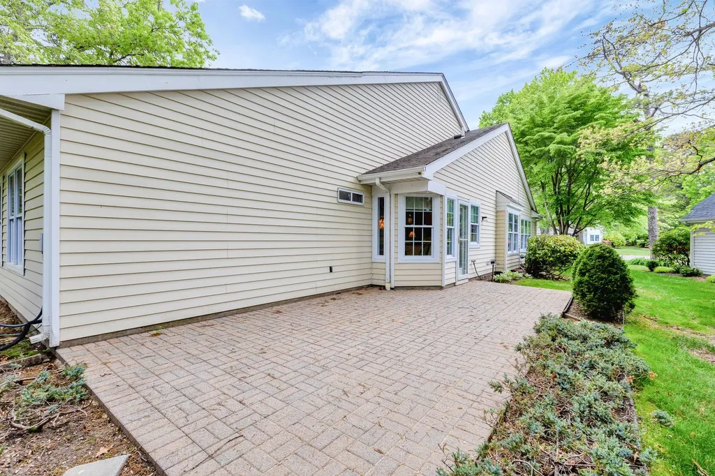 71 Glen Drive Ridge NY 11961