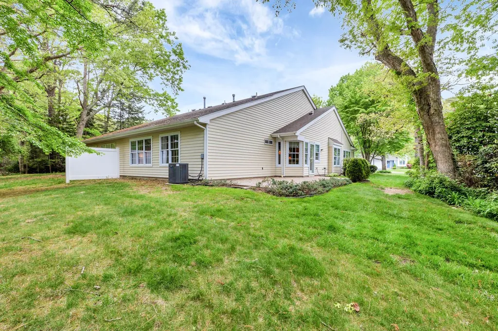 71 Glen Drive Ridge NY 11961