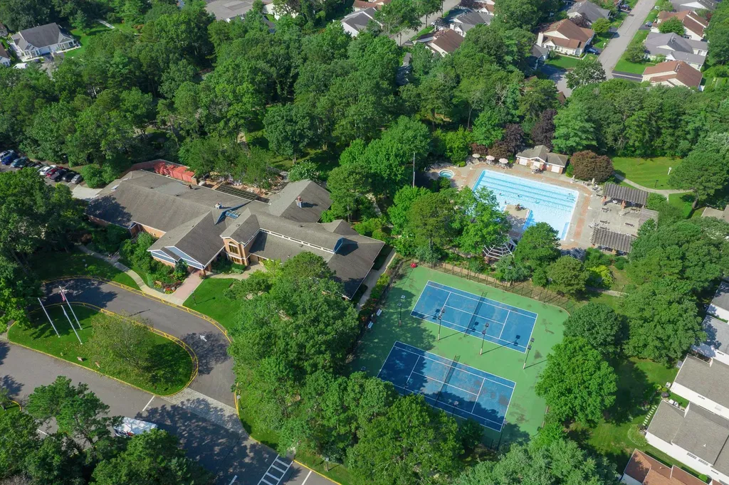 71 Glen Drive Ridge NY 11961