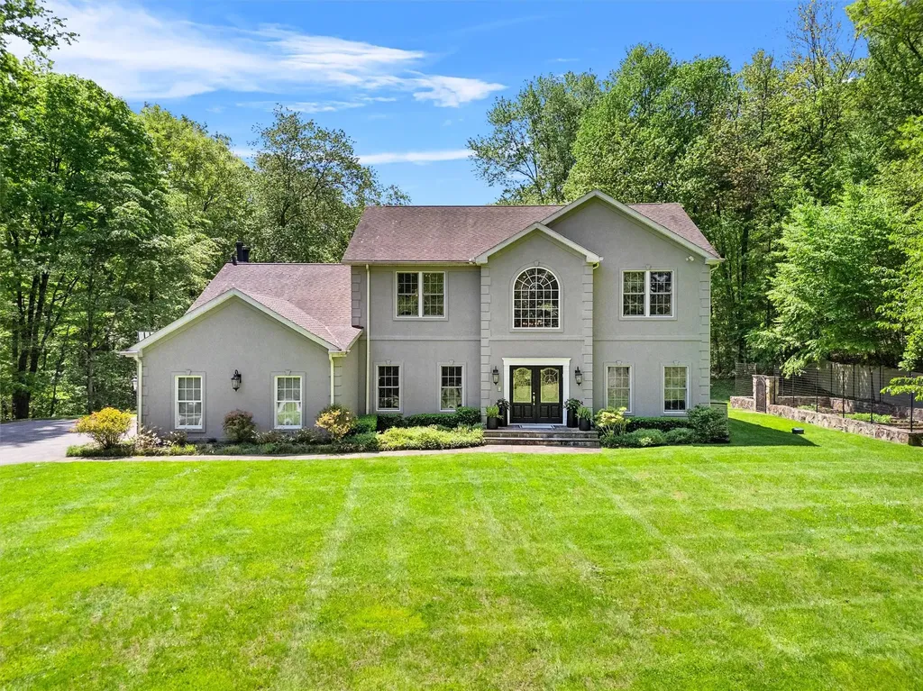 27 Pheasant Run Road Putnam Valley NY 10579