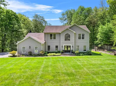 27 Pheasant Run Road Putnam Valley NY 10579