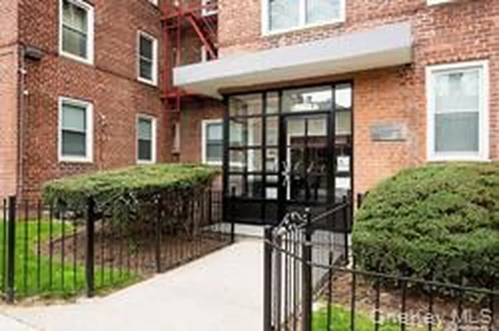 34-10 75th Street Jackson Heights NY 11372