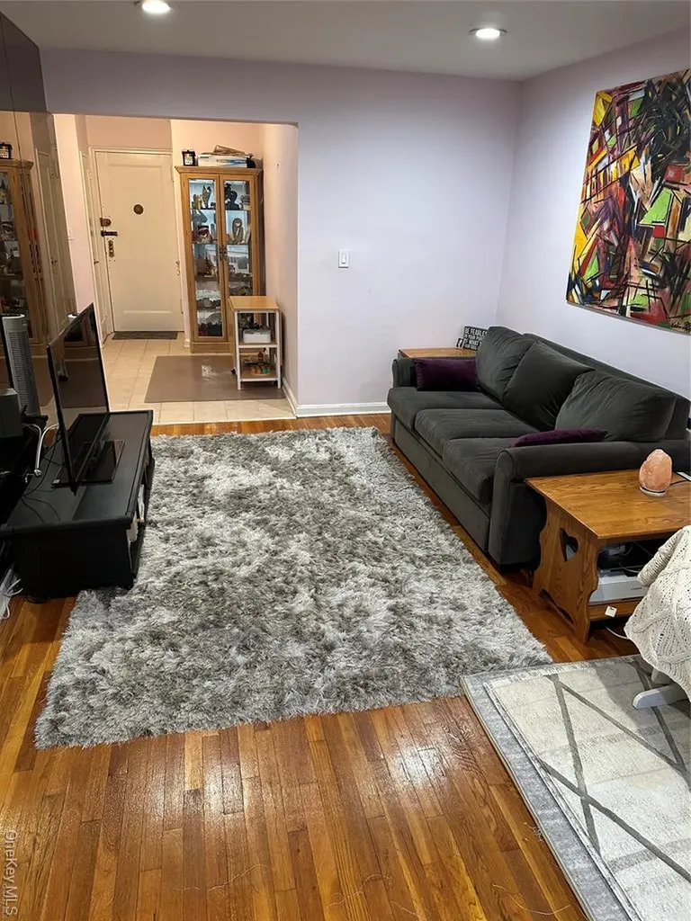 34-10 75th Street Jackson Heights NY 11372