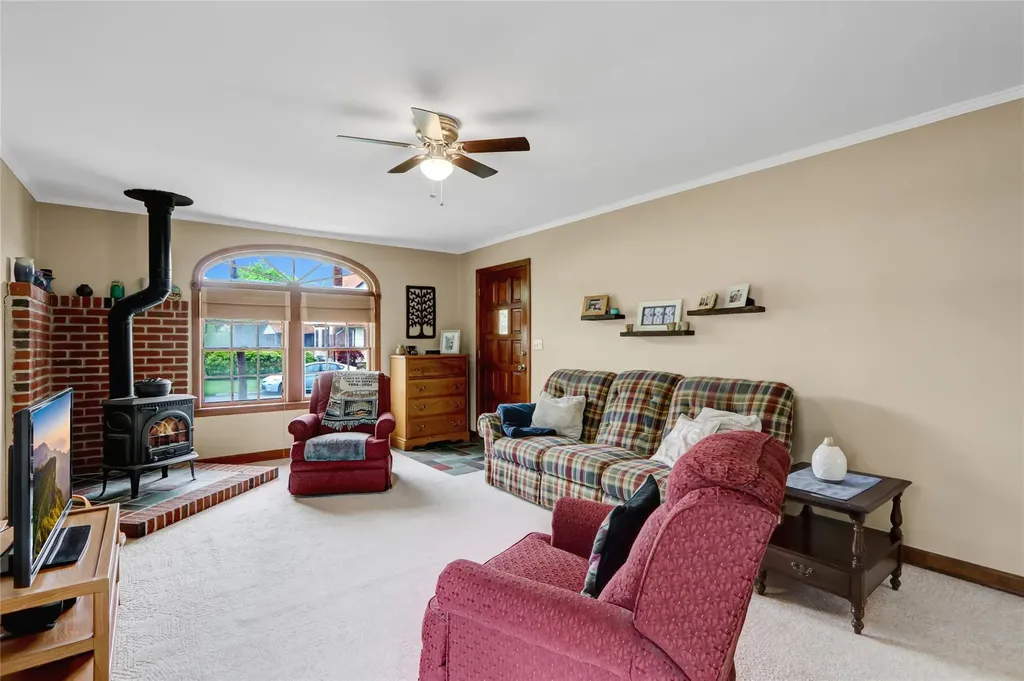 53 Church Avenue Islip NY 11751