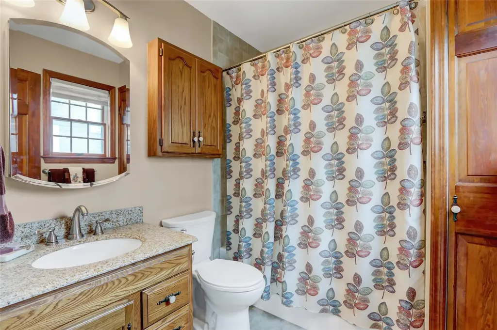 53 Church Avenue Islip NY 11751