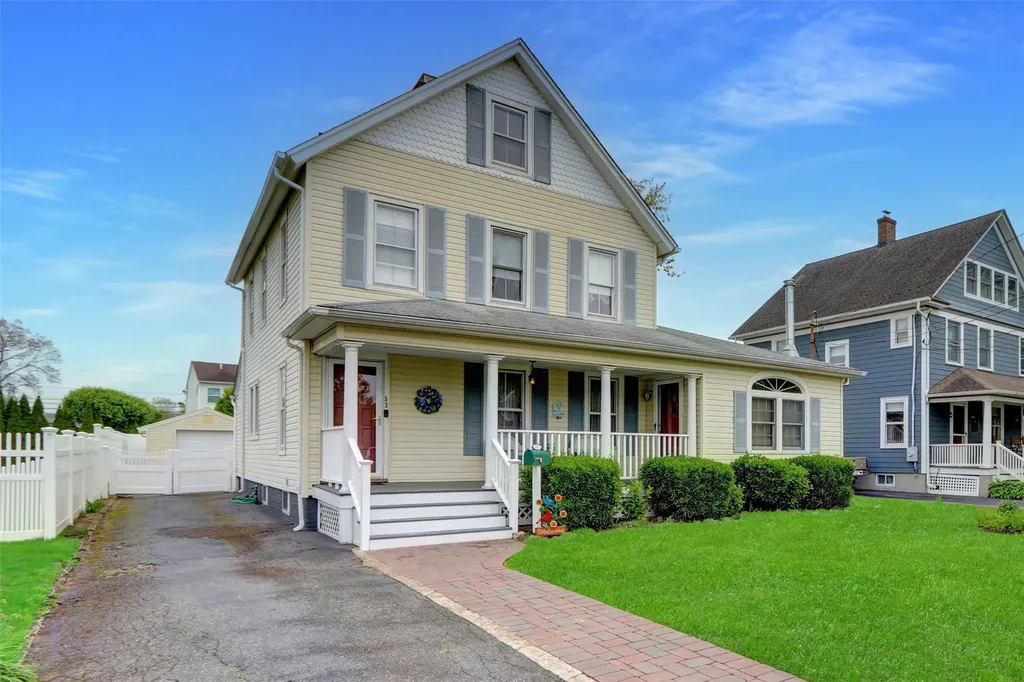 53 Church Avenue Islip NY 11751